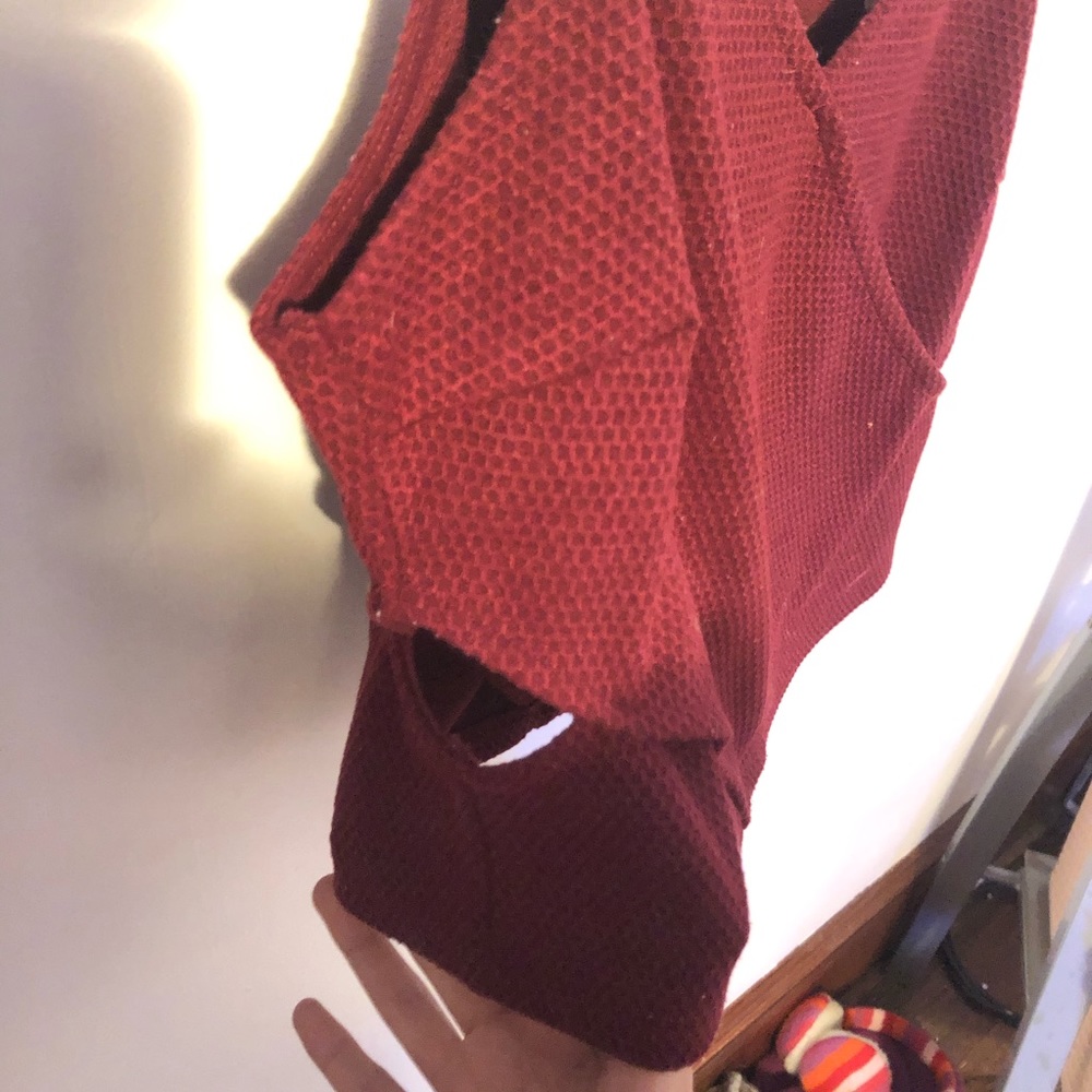 Cropped Tank Top - Picture 2 of 6